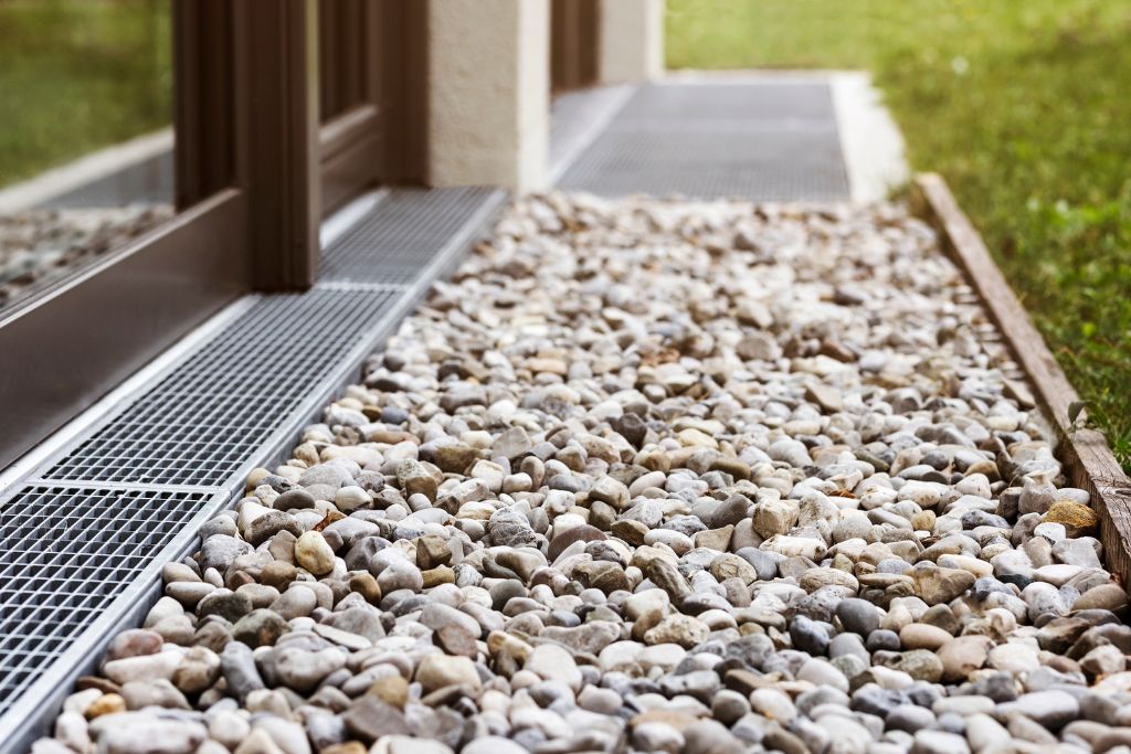 How to install a French drain system